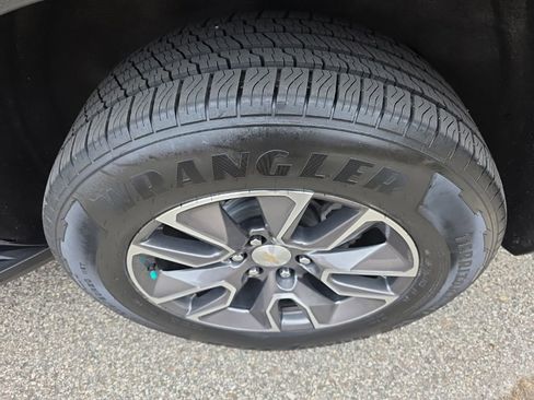 Used 2023 Chevrolet Tahoe LT w/ Luxury Package image 42