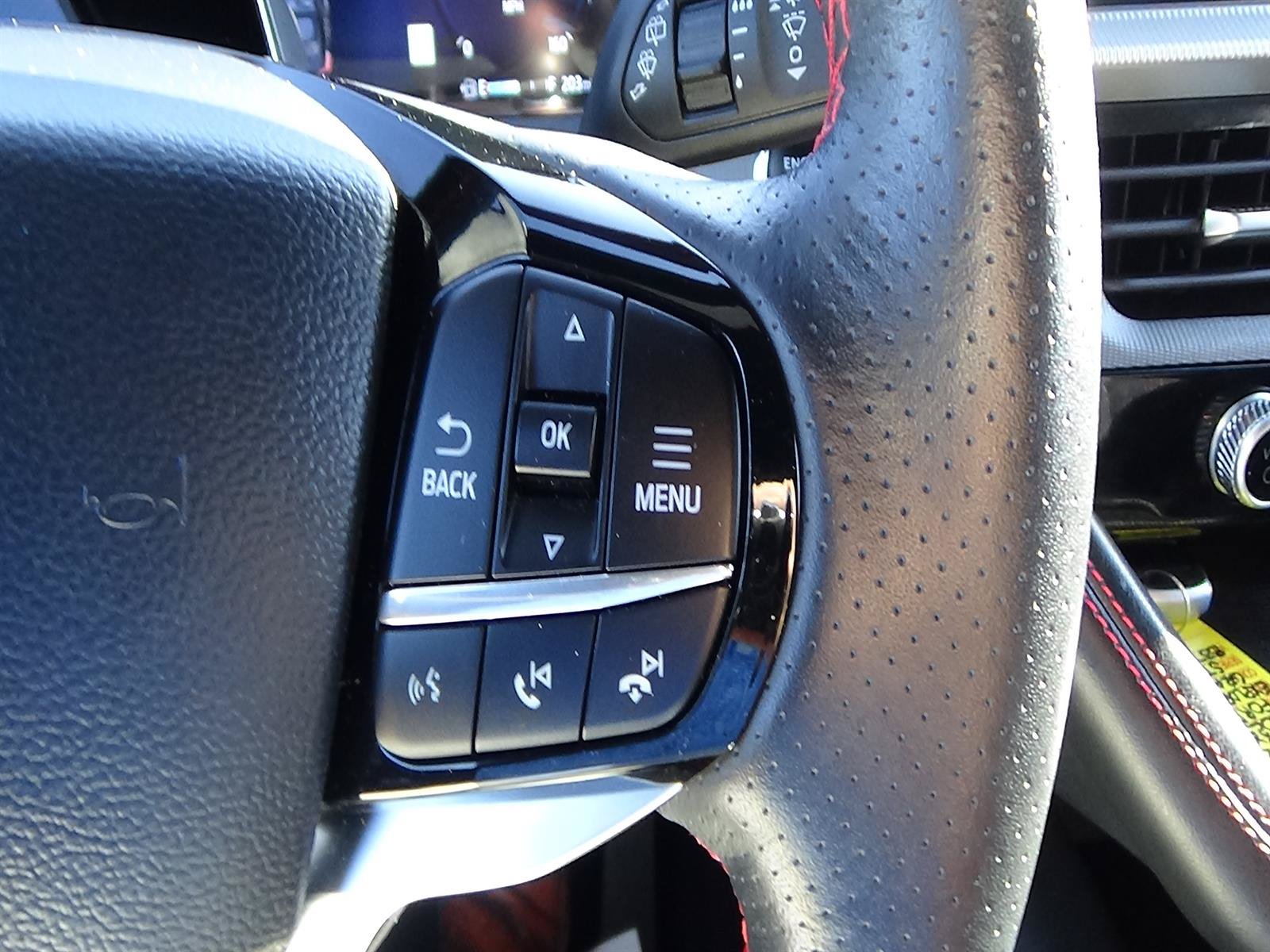 Used 2025 Ford Explorer ST-Line w/ ST-Line Street Pack AWD/4WD image 23