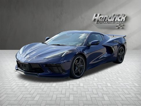 Used 2025 Chevrolet Corvette Stingray Premium Cpe w/ Z51 Performance Package RWD image 5