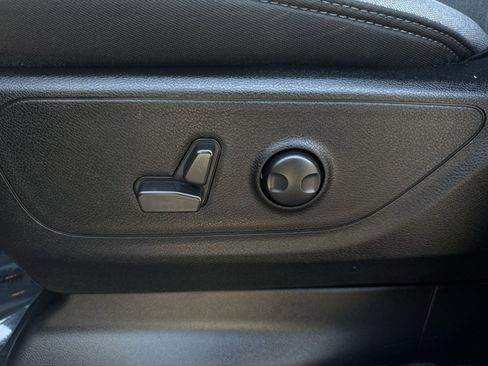 Used 2022 RAM 1500 Big Horn AWD/4WD image 14