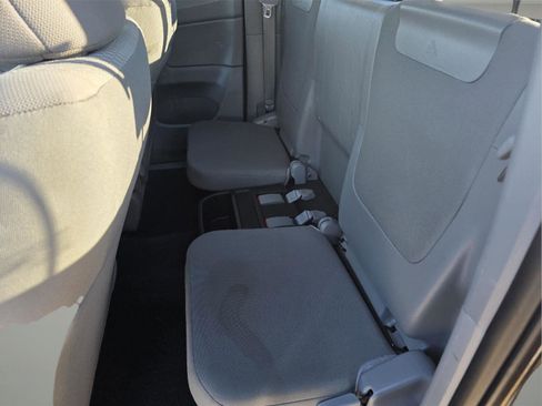 Used 2013 Toyota Tacoma 4x4 Access Cab V6 w/ SR5 Pkg image 47