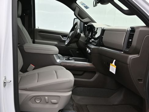 New 2026 GMC Sierra 2500 SLT w/ SLT Premium Package AWD/4WD image 11