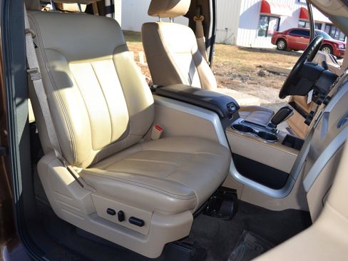 Used 2011 Ford F150 Lariat w/ Lariat Chrome Pkg image 33