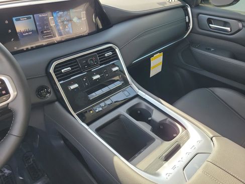 New 2026 Nissan Armada SV image 32