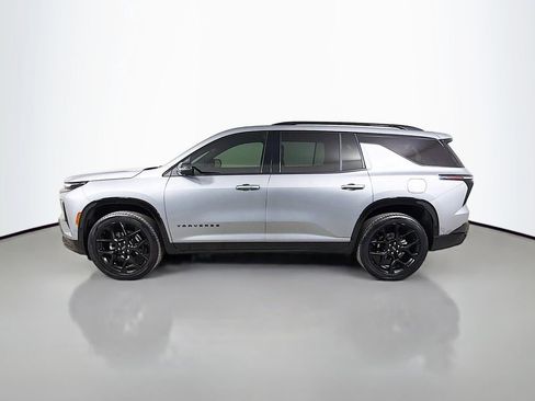 Used 2024 Chevrolet Traverse RS w/ LPO, Floor Liner Package FWD image 9