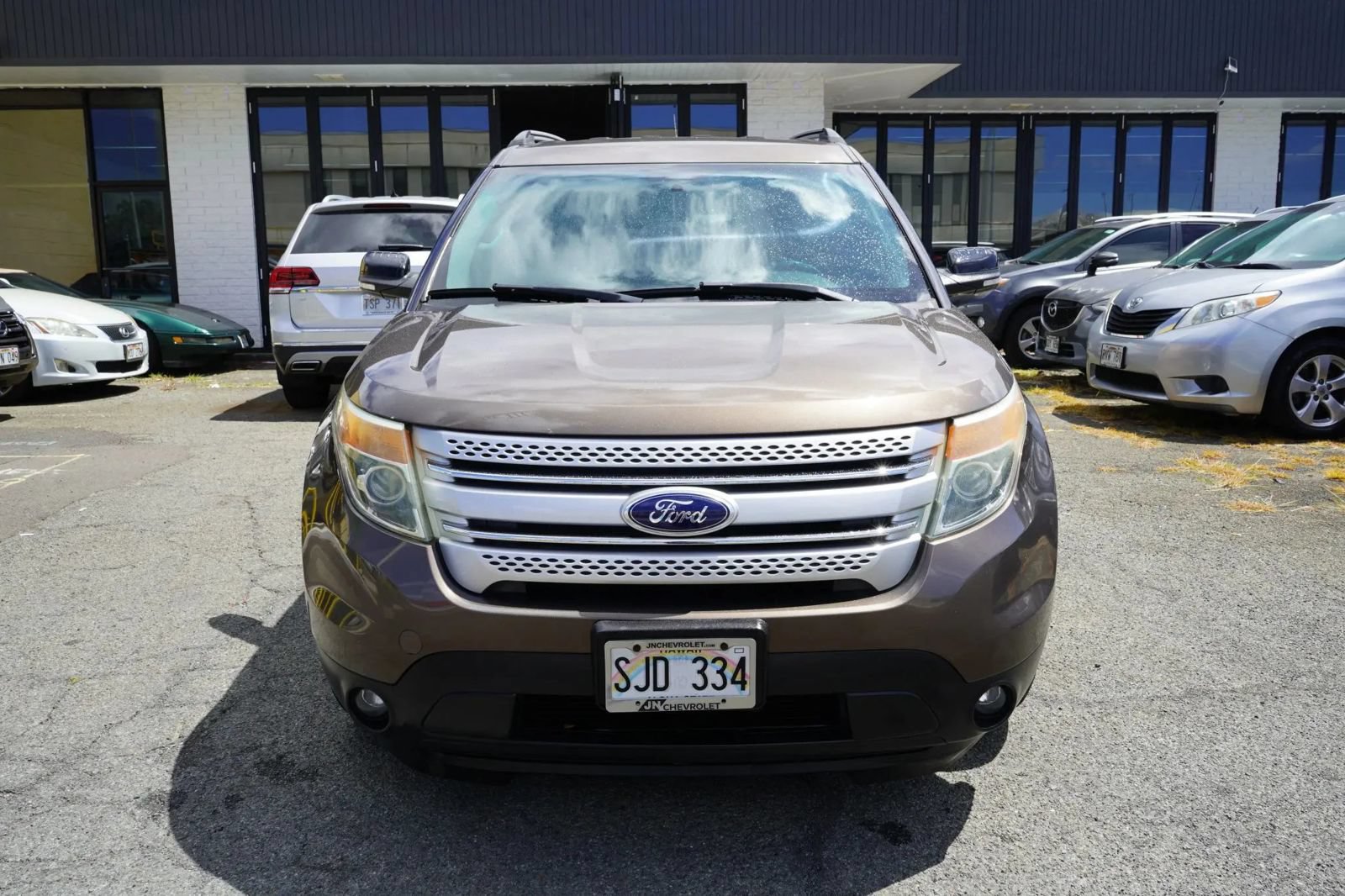 Used 2015 Ford Explorer XLT w/ Equipment Group 202A AWD/4WD image 2