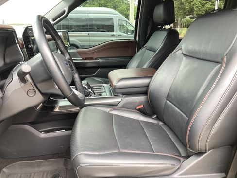 Used 2021 Ford F150 Lariat w/ Equipment Group 502A High AWD/4WD image 7