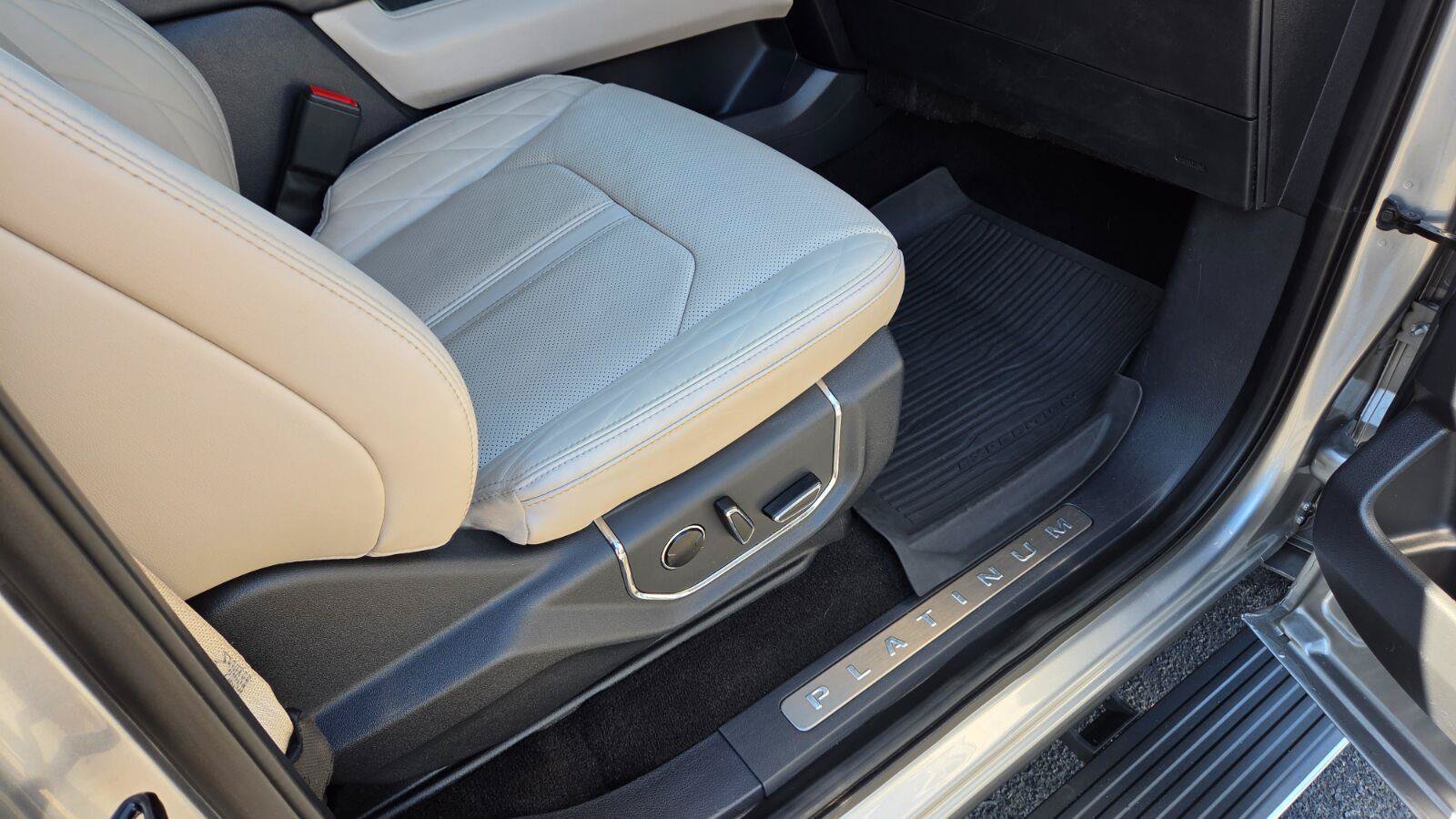 Used 2023 Ford Expedition Max Platinum AWD/4WD image 55