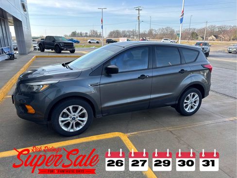 Used 2019 Ford Escape S image 1