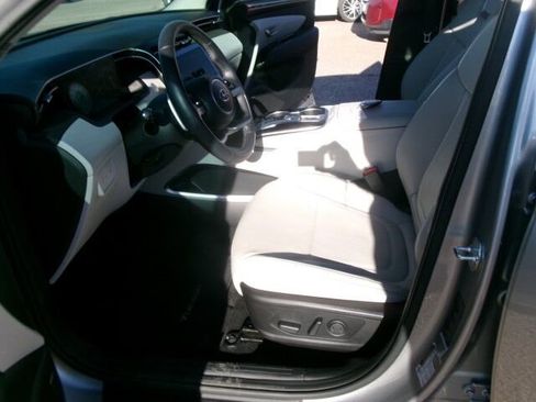 Used 2023 Hyundai Tucson Limited image 15
