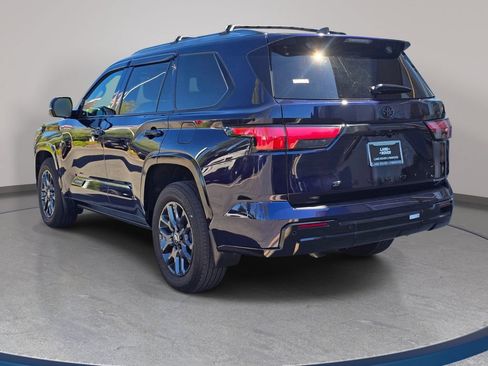Used 2025 Toyota Sequoia Platinum AWD/4WD image 8