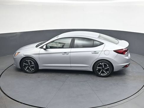 Used 2020 Hyundai Elantra SE FWD image 27