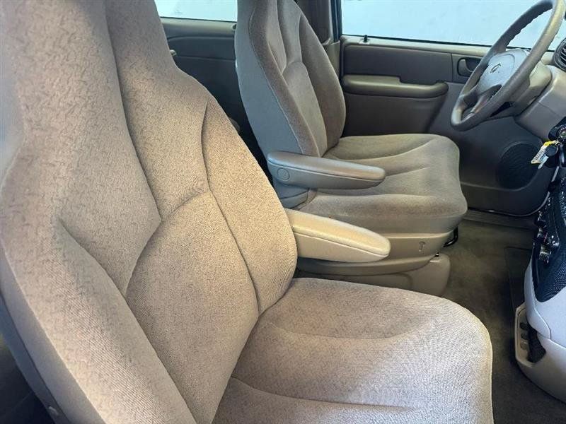 Used 2003 Dodge Caravan SE FWD image 27