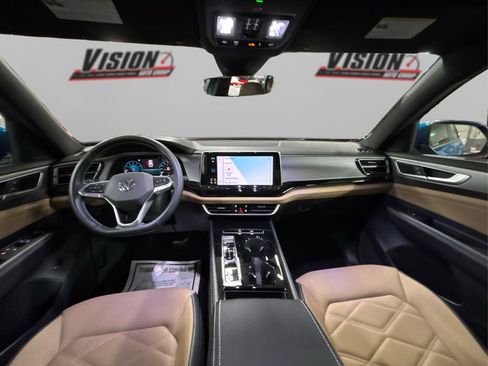 Used 2024 Volkswagen Atlas Cross Sport SE w/ Panoramic Sunroof Package image 23