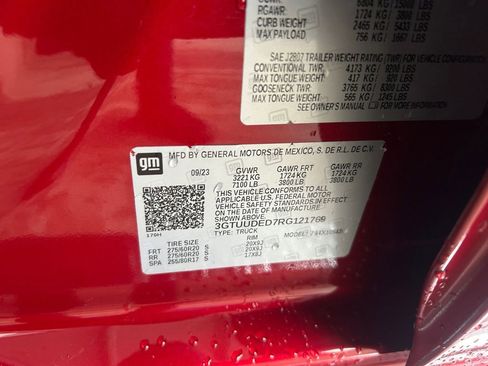 Used 2024 GMC Sierra 1500 SLT w/ SLT Premium Plus Package AWD/4WD image 34