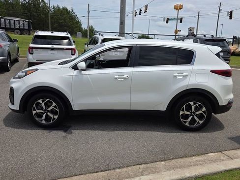 Used 2021 Kia Sportage LX FWD image 4
