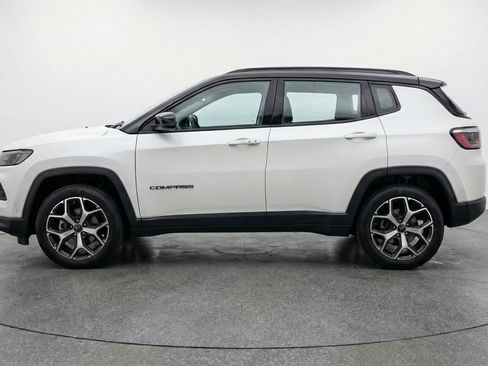 Used 2025 Jeep Compass Limited AWD/4WD image 5