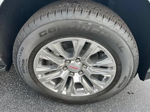 New 2026 GMC Yukon Denali AWD/4WD image 15