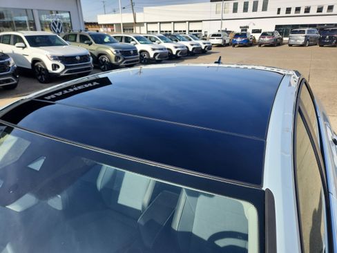 New 2026 Volkswagen Jetta SE image 9