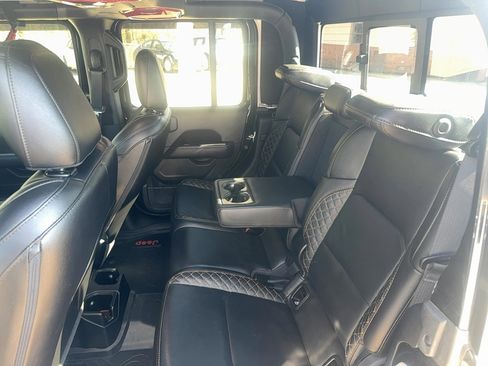 Used 2021 Jeep Gladiator Overland image 10
