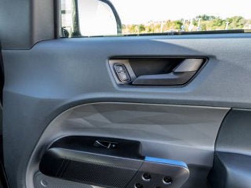 New 2025 Ford Maverick Lobo image 23