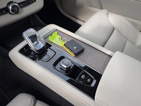 New 2026 Volvo XC90 B6 Ultra w/ Protection Package image 13