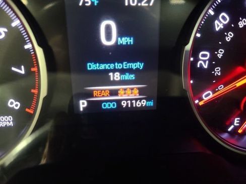 Used 2019 Toyota RAV4 XLE Premium FWD image 28