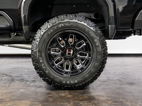 Used 2020 GMC Sierra 2500 Denali w/ Denali Ultimate Package AWD/4WD image 16