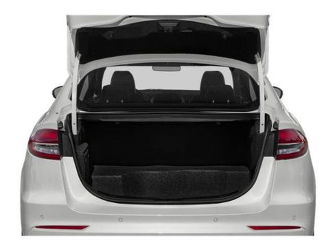 Used 2020 Ford Fusion SEL FWD image 14