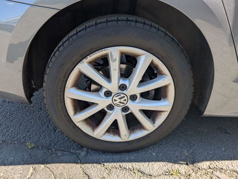 Used 2013 Volkswagen Jetta SE FWD image 13