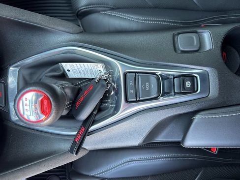 Used 2018 Chevrolet Camaro SS w/ LPO RS/SS Interior Package RWD image 26
