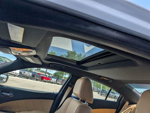 Used 2012 Dodge Charger R/T RWD image 3