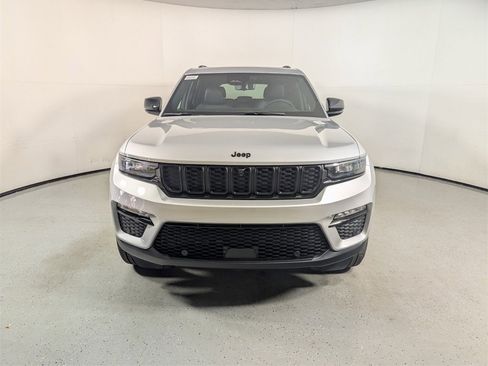 New 2025 Jeep Grand Cherokee Limited w/ Luxury Tech Group II image 2