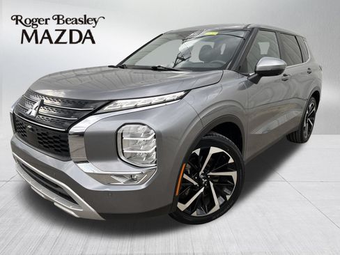 Used 2024 Mitsubishi Outlander SE FWD image 1