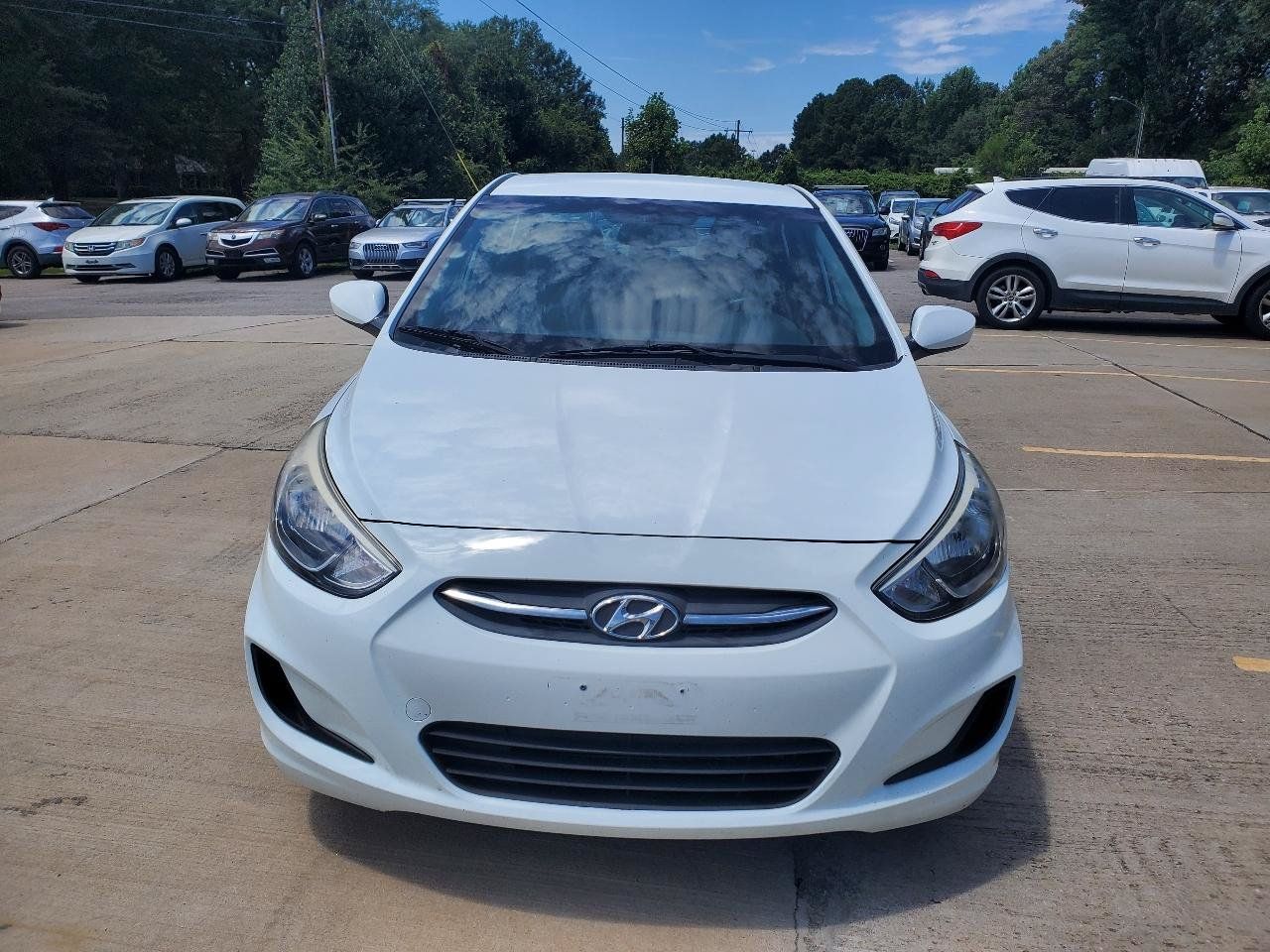 Used 2016 Hyundai Accent SE FWD image 2
