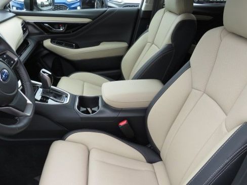 Used 2025 Subaru Outback Limited image 4