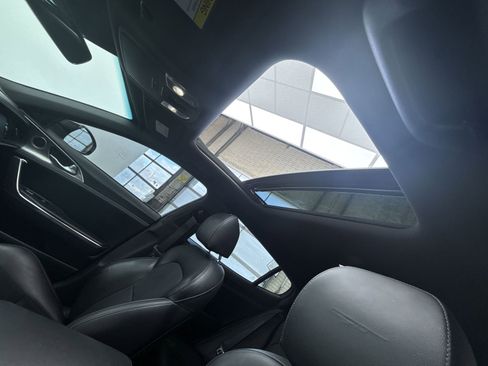 Used 2022 Kia Stinger GT1 image 30