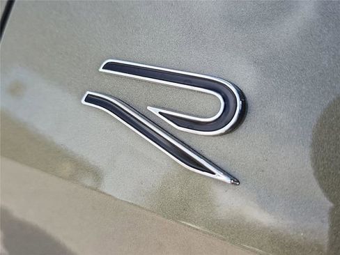 New 2026 Volkswagen Tiguan SE R-Line FWD image 9