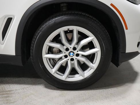 Used 2023 BMW X5 xDrive40i w/ Premium Package AWD/4WD image 37
