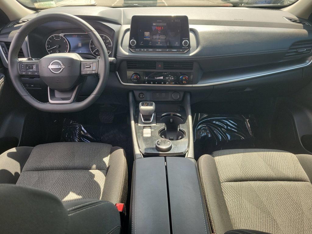 Certified 2026 Nissan Rogue SV AWD/4WD image 12