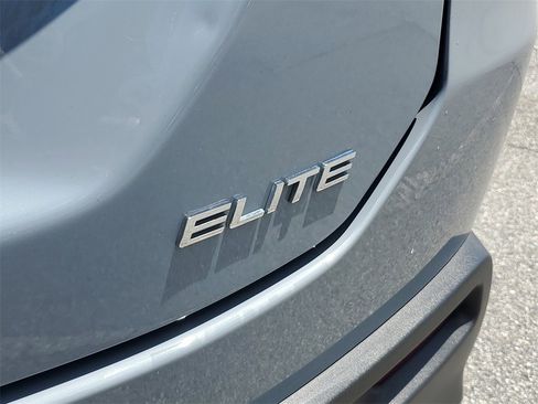 Used 2023 Honda Pilot Elite image 9