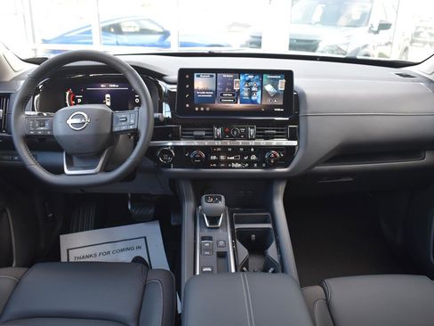 New 2026 Nissan Pathfinder SL FWD image 31