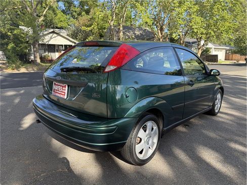Used 2001 Ford Focus ZX3 Hatchback FWD image 5