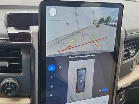 Used 2024 Ford Expedition Max Platinum image 24