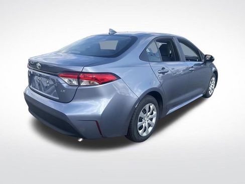 Used 2023 Toyota Corolla LE image 8