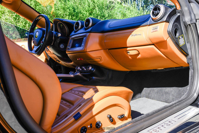 Used 2013 Ferrari California RWD image 55