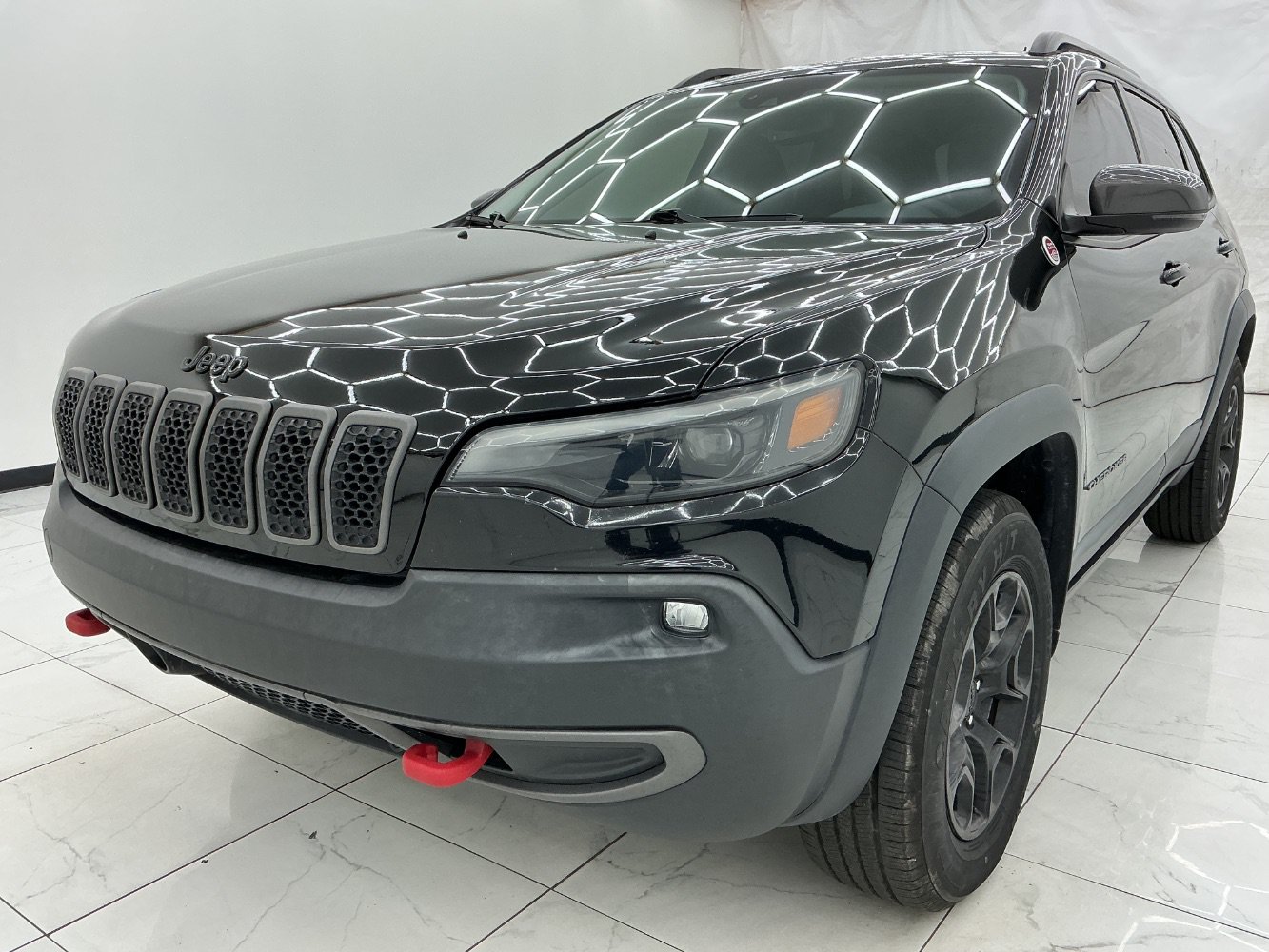 Used 2021 Jeep Cherokee Trailhawk w/ Premium Leather Package AWD/4WD image 1