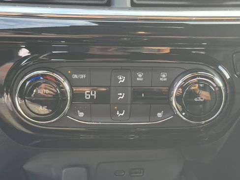 Used 2024 Chevrolet Trax RS w/ Driver Confidence Package image 24