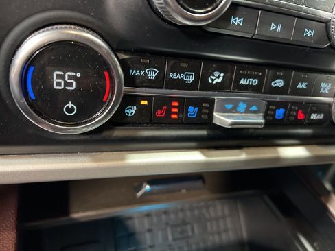 Used 2024 Ford Expedition Max Limited image 34