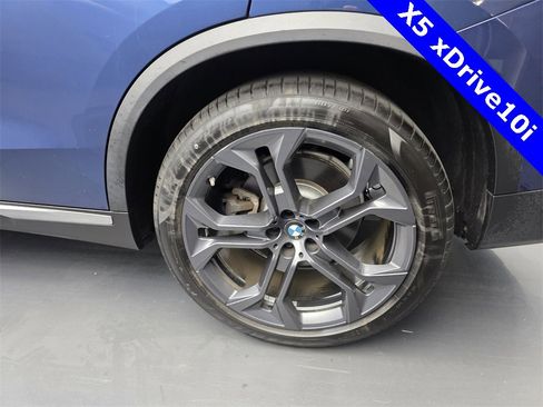 Used 2019 BMW X5 xDrive40i w/ Convenience Package image 16